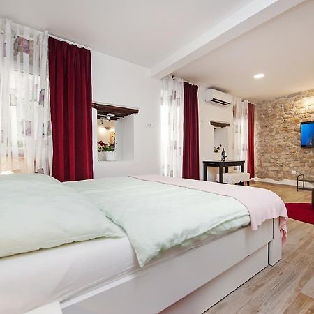La Svalba Rooms & Studios Rovinj Luaran gambar