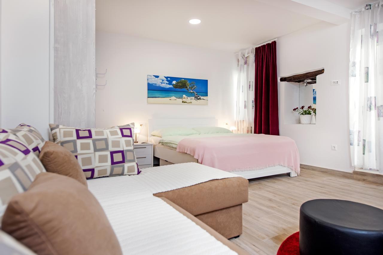 La Svalba Rooms & Studios Rovinj Luaran gambar