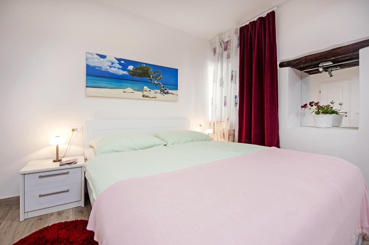 La Svalba Rooms & Studios Rovinj Luaran gambar