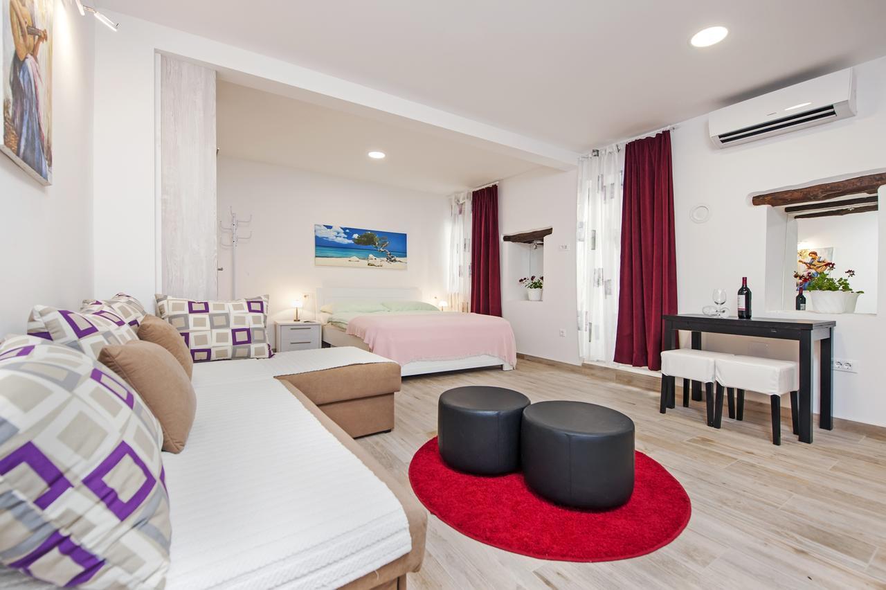 La Svalba Rooms & Studios Rovinj Luaran gambar