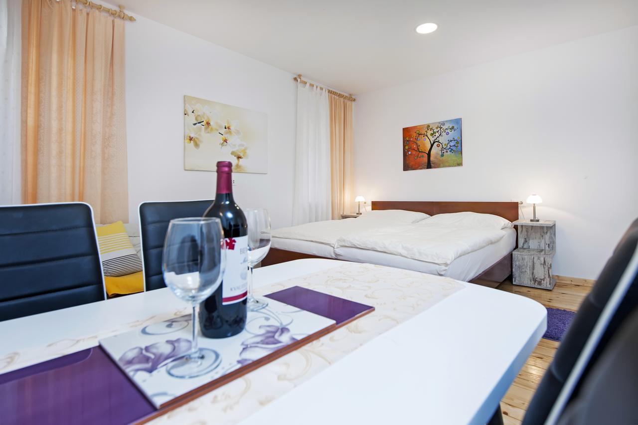 La Svalba Rooms & Studios Rovinj Luaran gambar